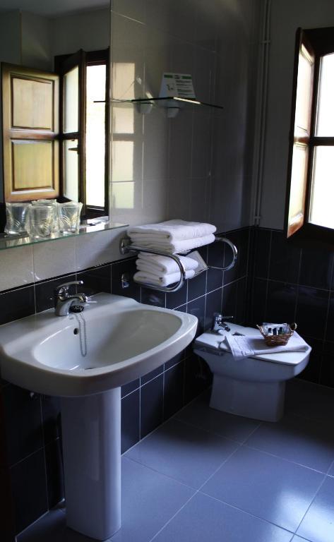 Hotel La Boriza Andrín Eksteriør bilde
